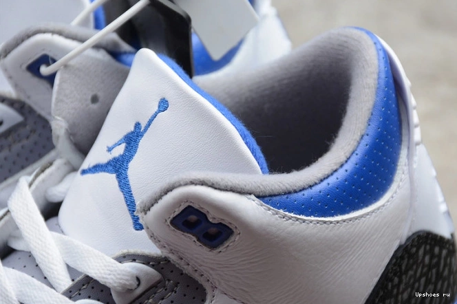BLUE JORDAN AIR 3 WHITE RETRO CT8532-145 0813